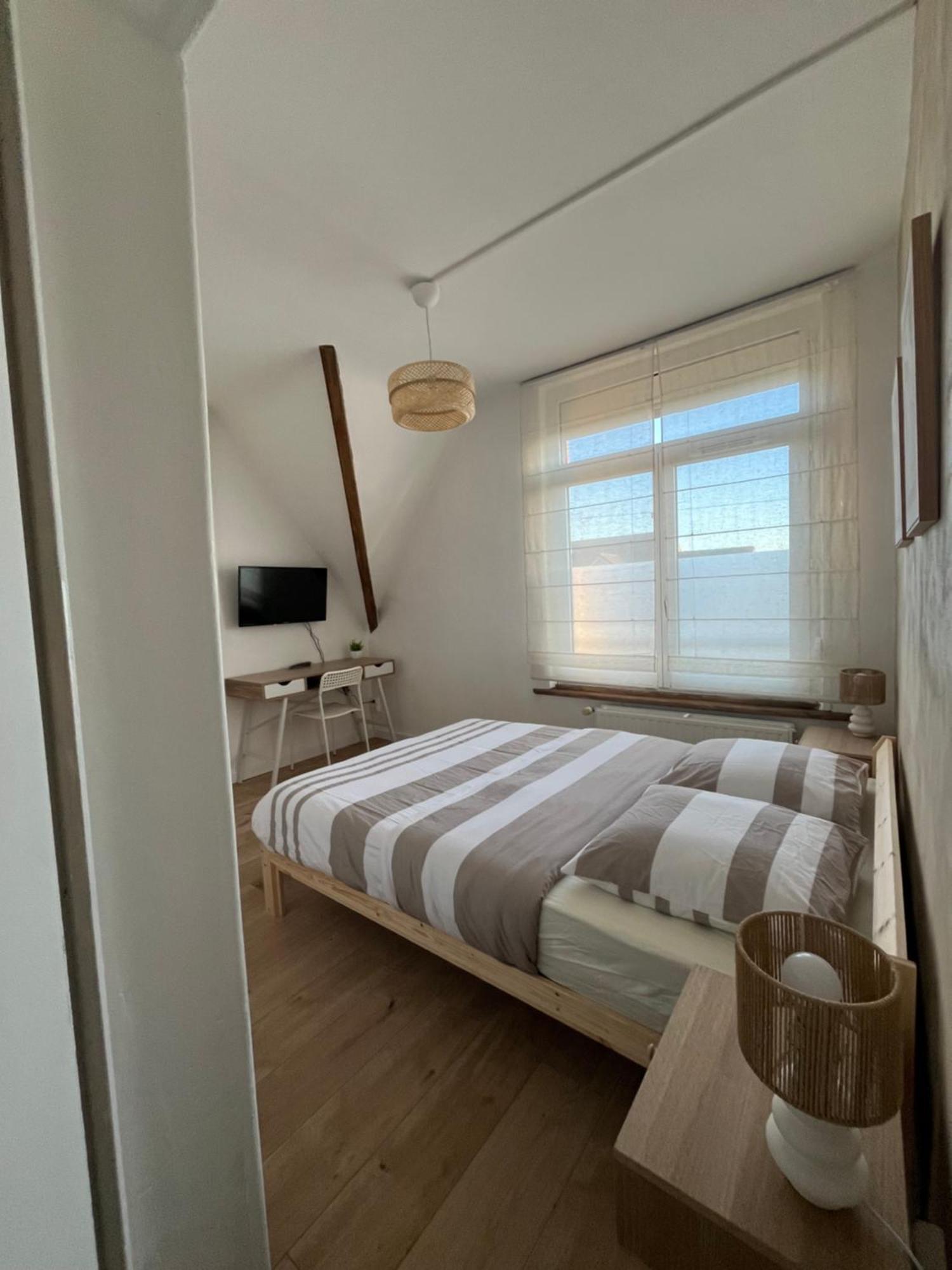 Jolie Maison De Coron Lens Eksteriør billede