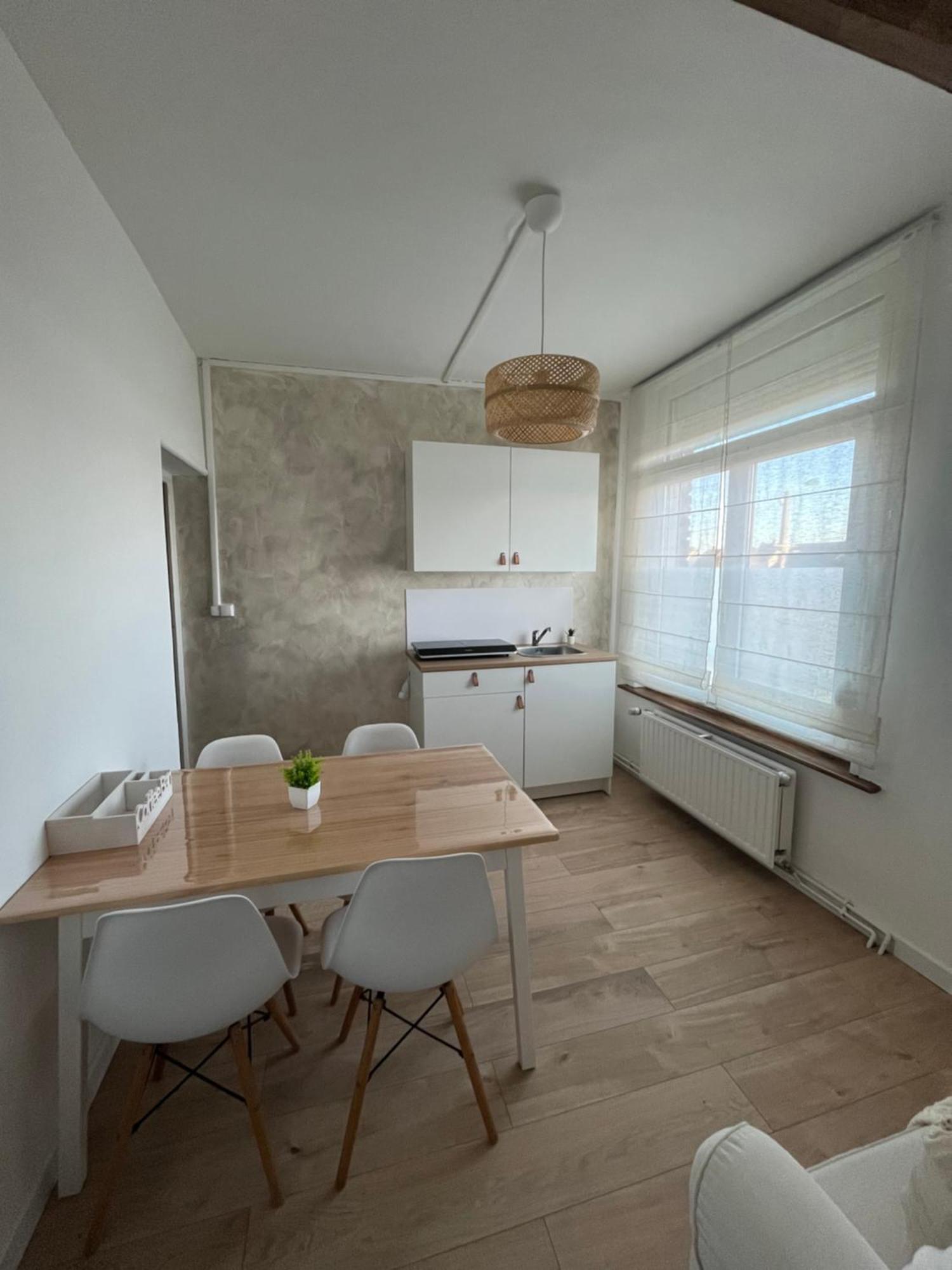 Jolie Maison De Coron Lens Eksteriør billede