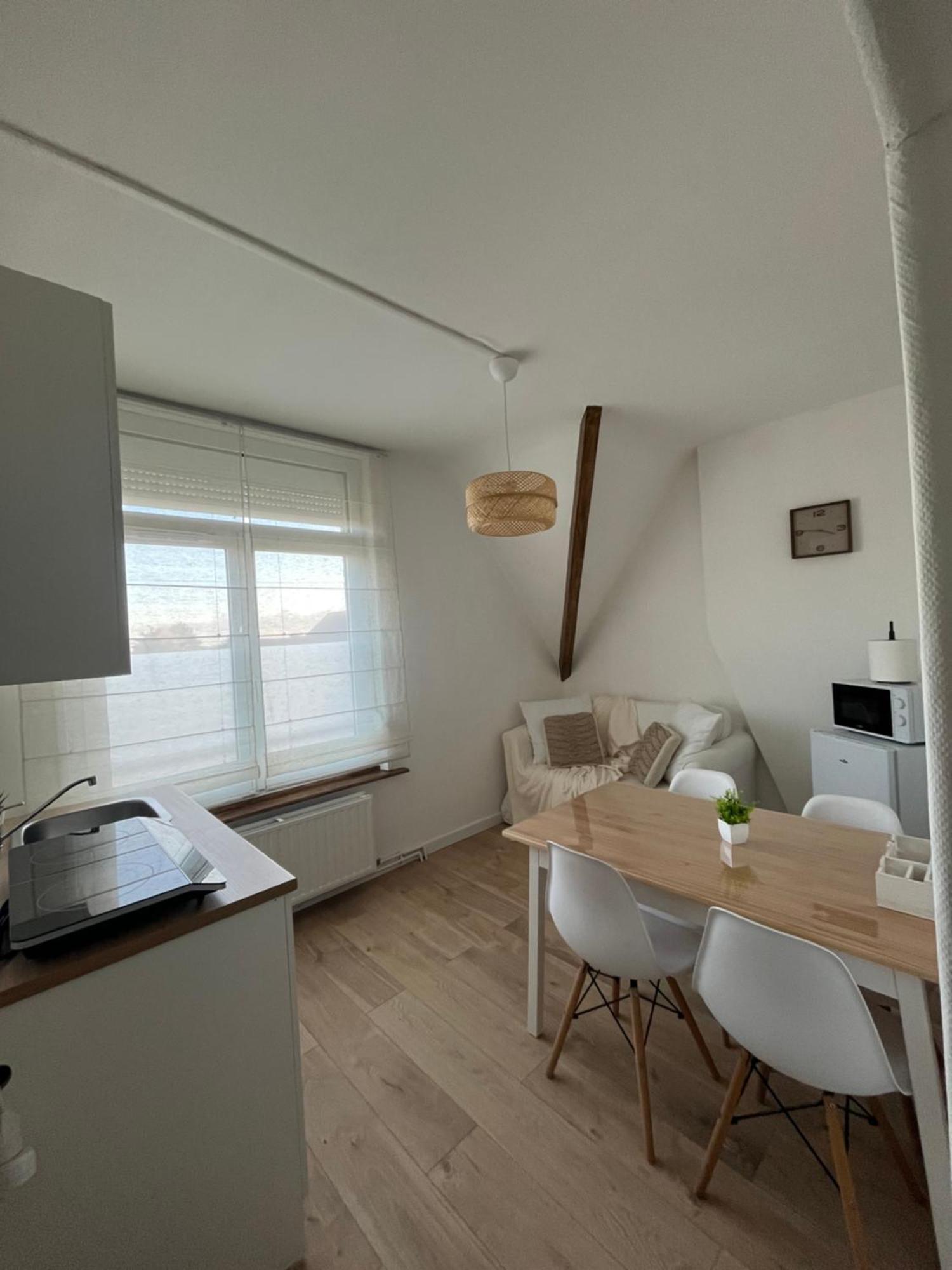 Jolie Maison De Coron Lens Eksteriør billede